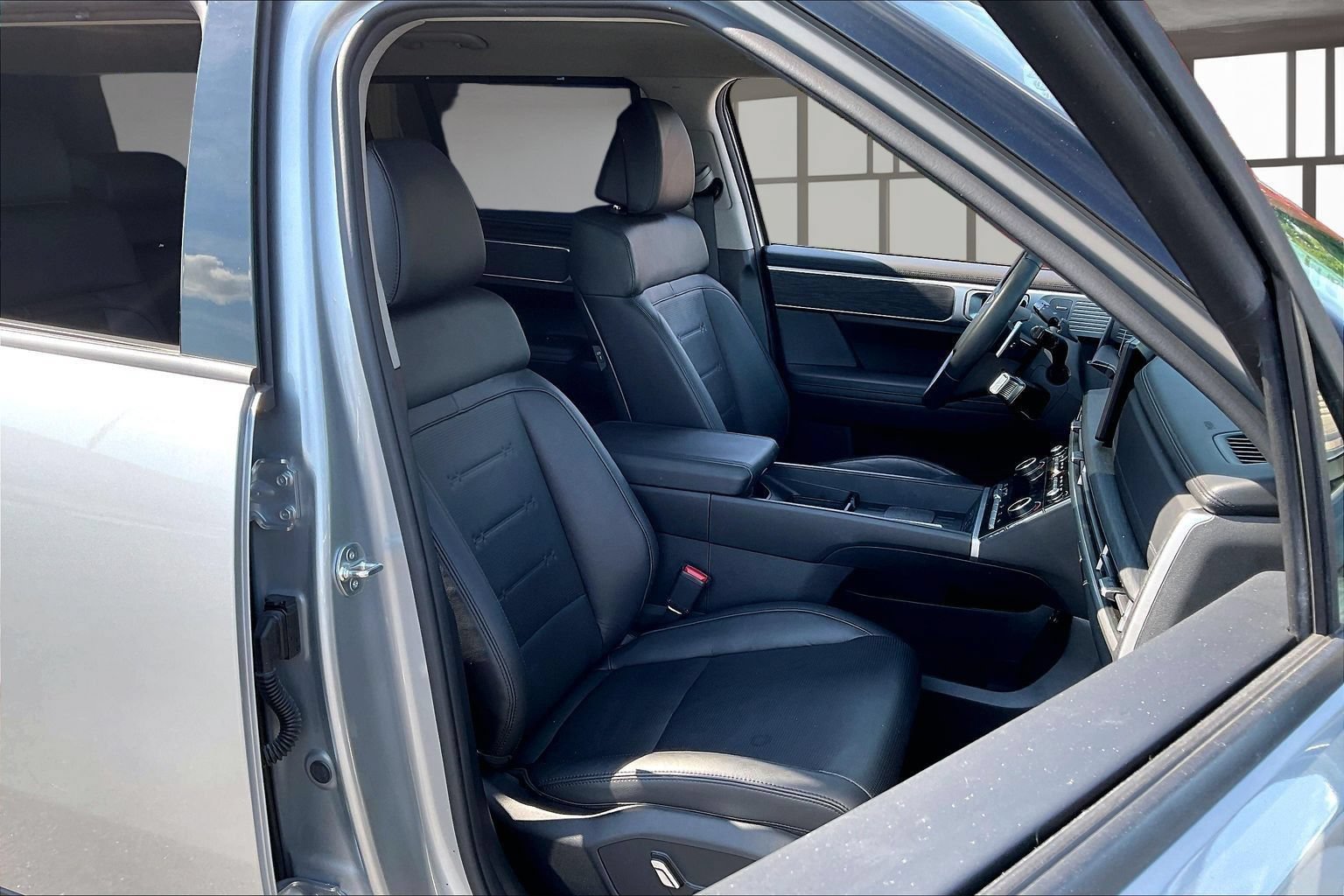 Certified 2024 Hyundai Santa Fe Limited FWD image 30