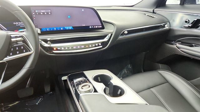 Used 2024 Cadillac Lyriq Tech RWD image 62