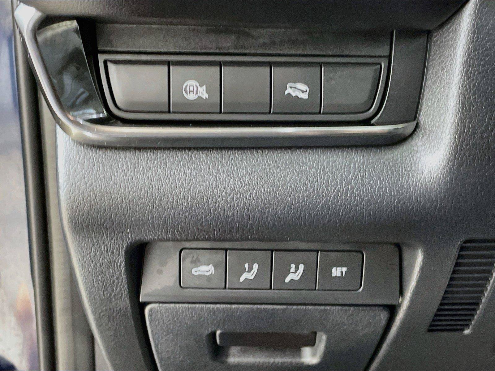 Used 2025 MAZDA CX-30 AWD 2.5 S w/ Premium Package image 14