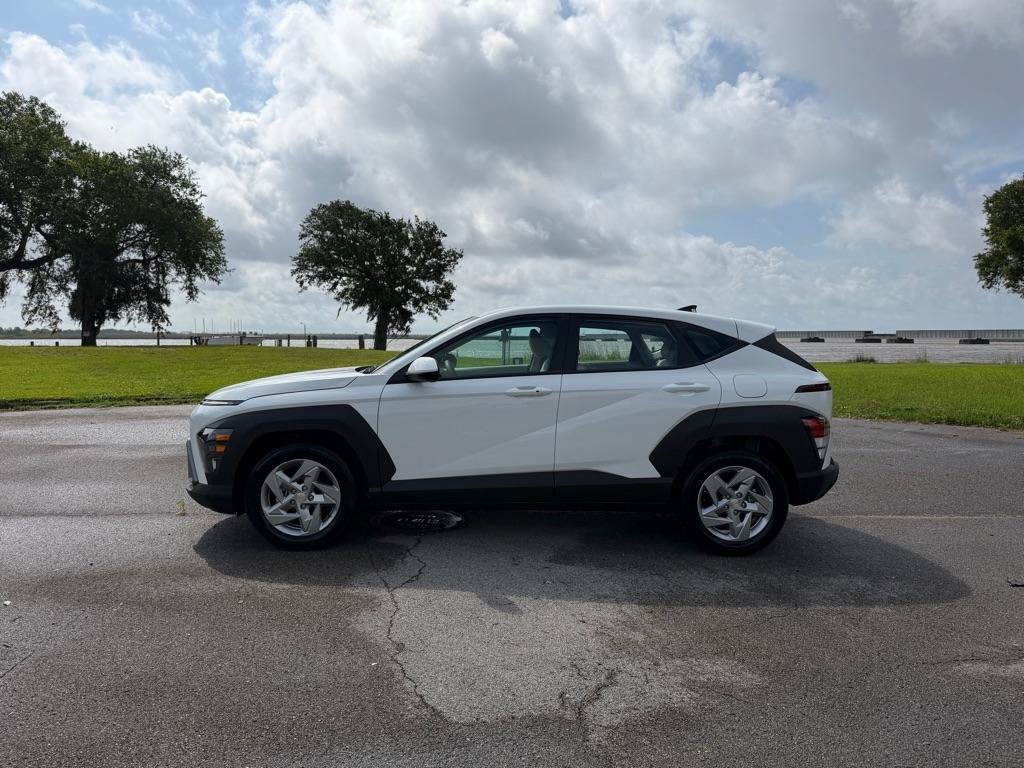 Used 2026 Hyundai Kona SE FWD image 2