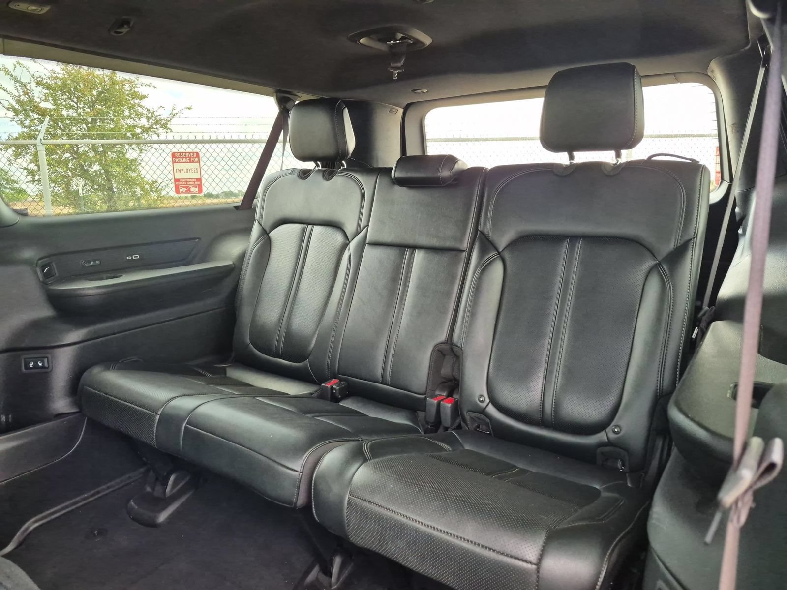 Used 2024 Jeep Wagoneer L Series II w/ Flexible Seating Group RWD image 29