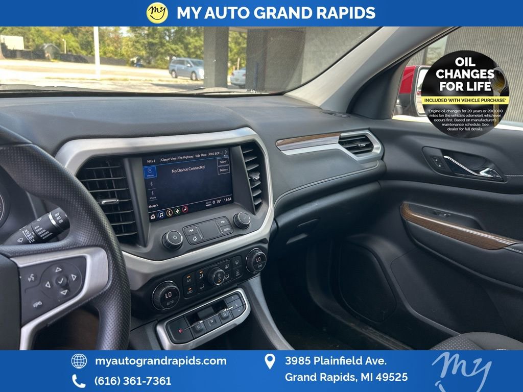Used 2023 GMC Acadia SLE w/ Driver Convenience Package image 15