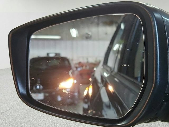 Used 2024 Nissan Kicks SV FWD image 11