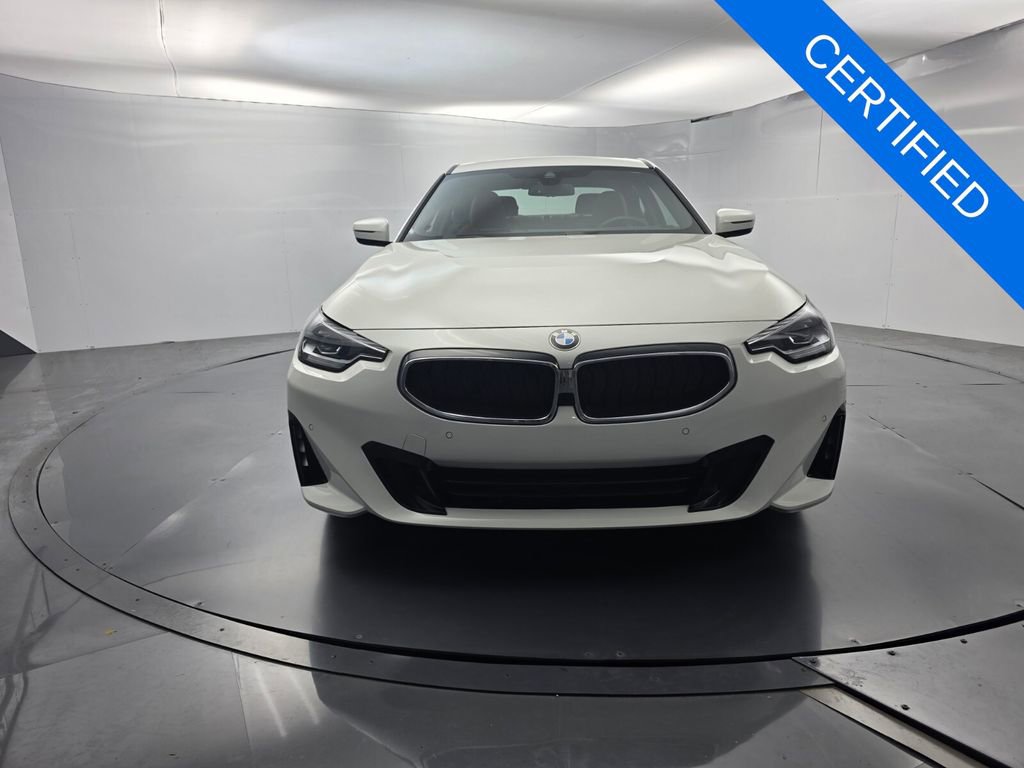 Used 2024 BMW 230i Coupe w/ Convenience Package RWD image 2