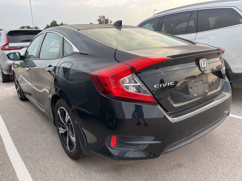 Used 2016 Honda Civic Touring image 4