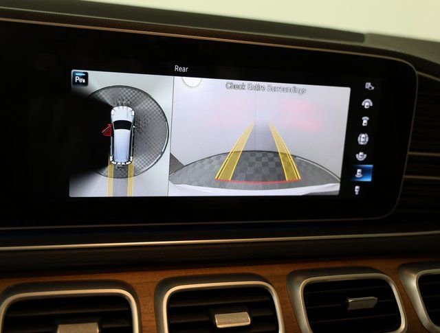 Used 2021 Mercedes-Benz GLS 580 4MATIC image 9