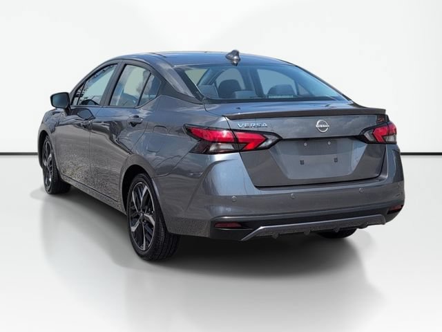 Used 2024 Nissan Versa SR FWD image 9