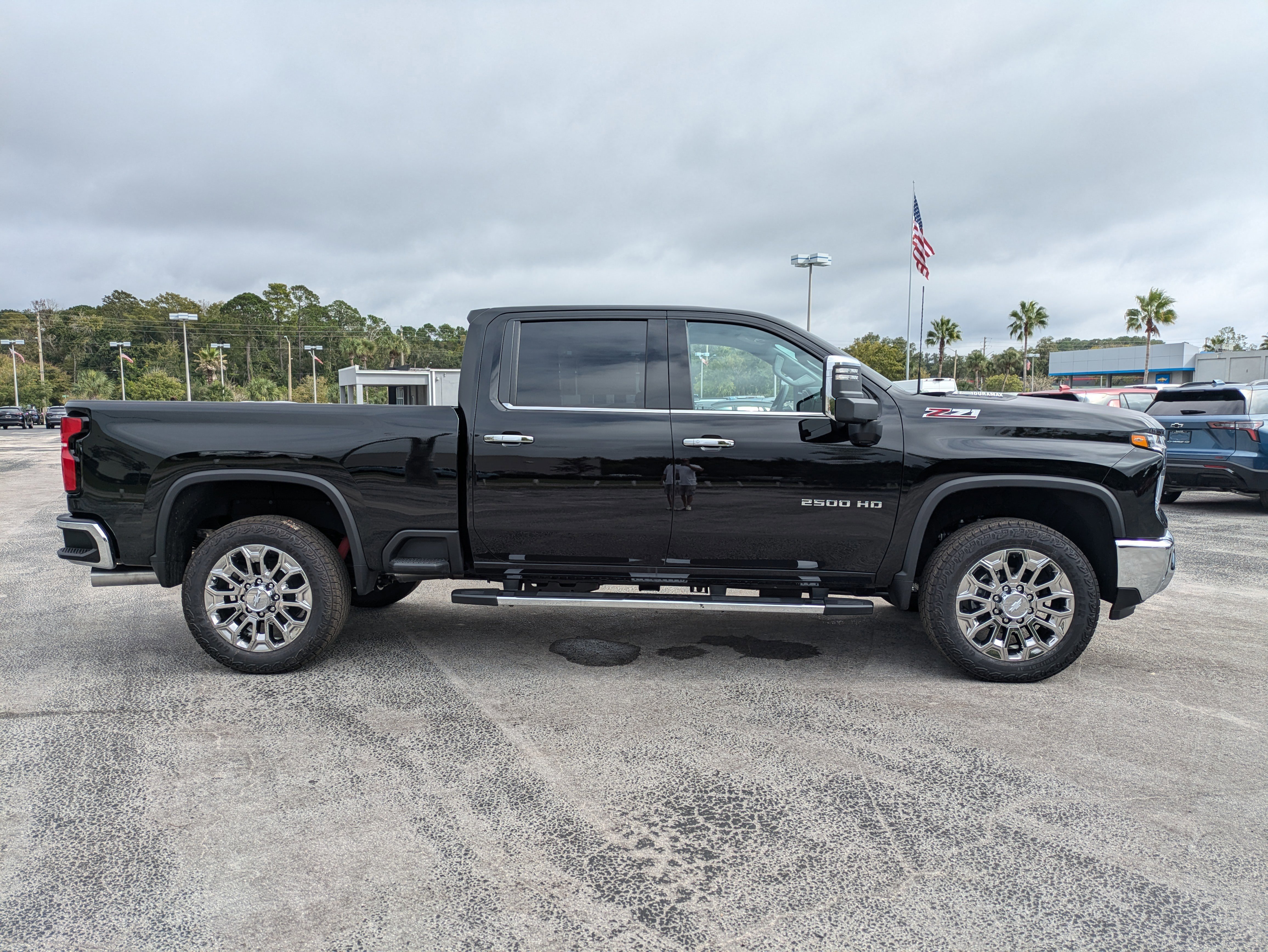 New 2026 Chevrolet Silverado 2500 LTZ w/ LTZ Premium Package image 3