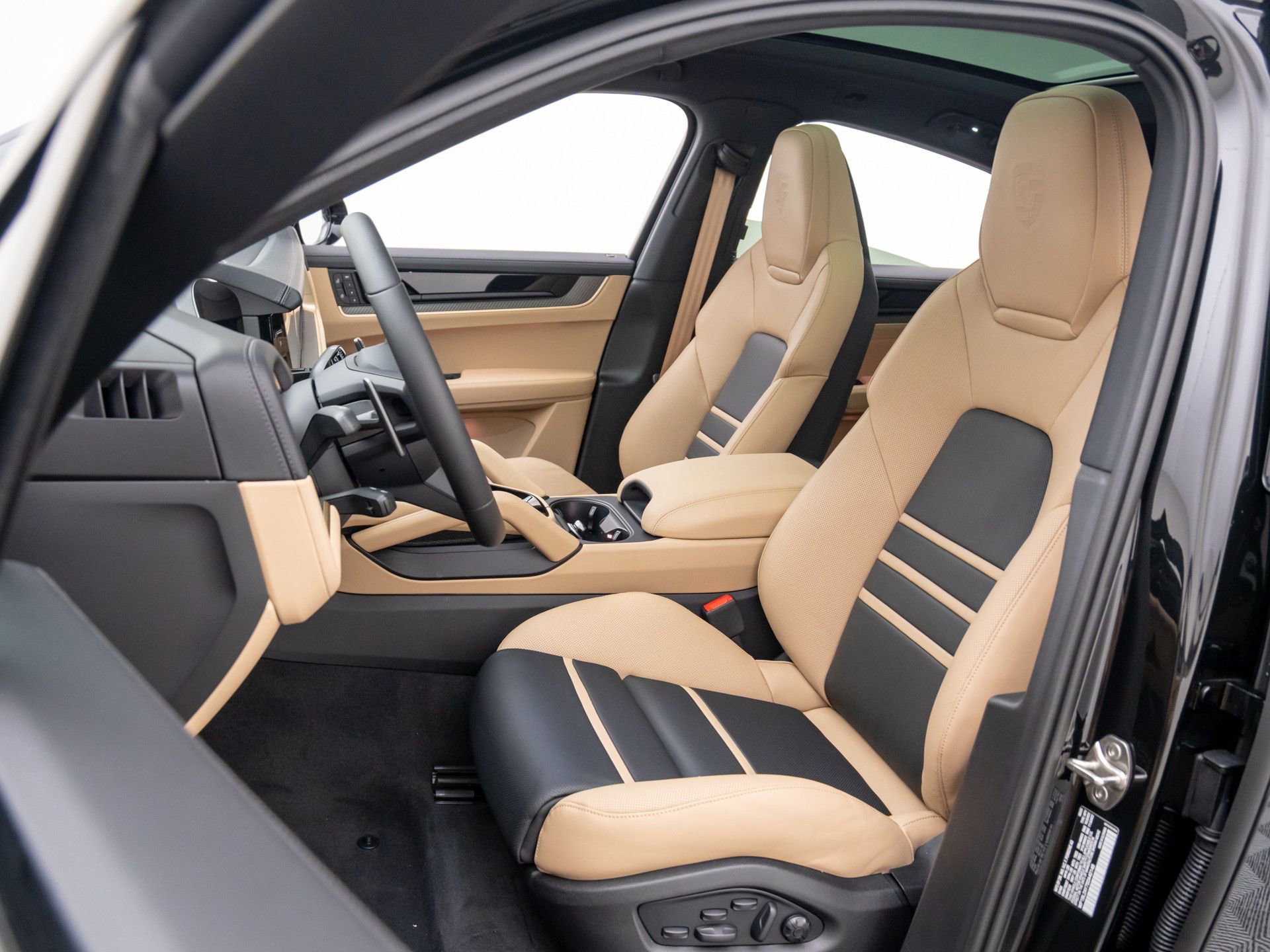 New 2025 Porsche Cayenne S image 5