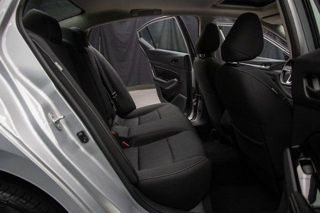 Used 2025 Nissan Altima 2.5 S FWD image 18