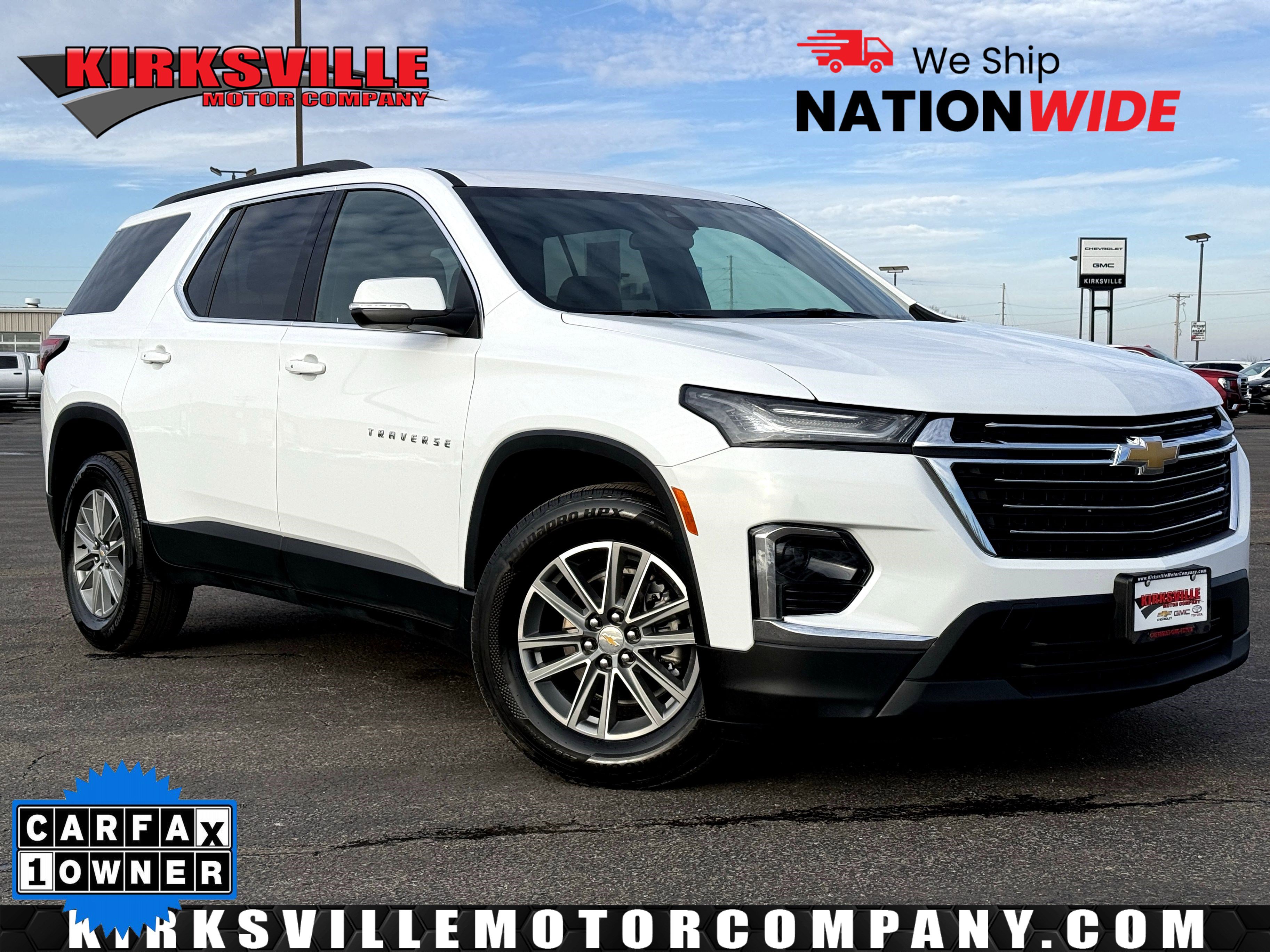 Used 2022 Chevrolet Traverse LT image 1