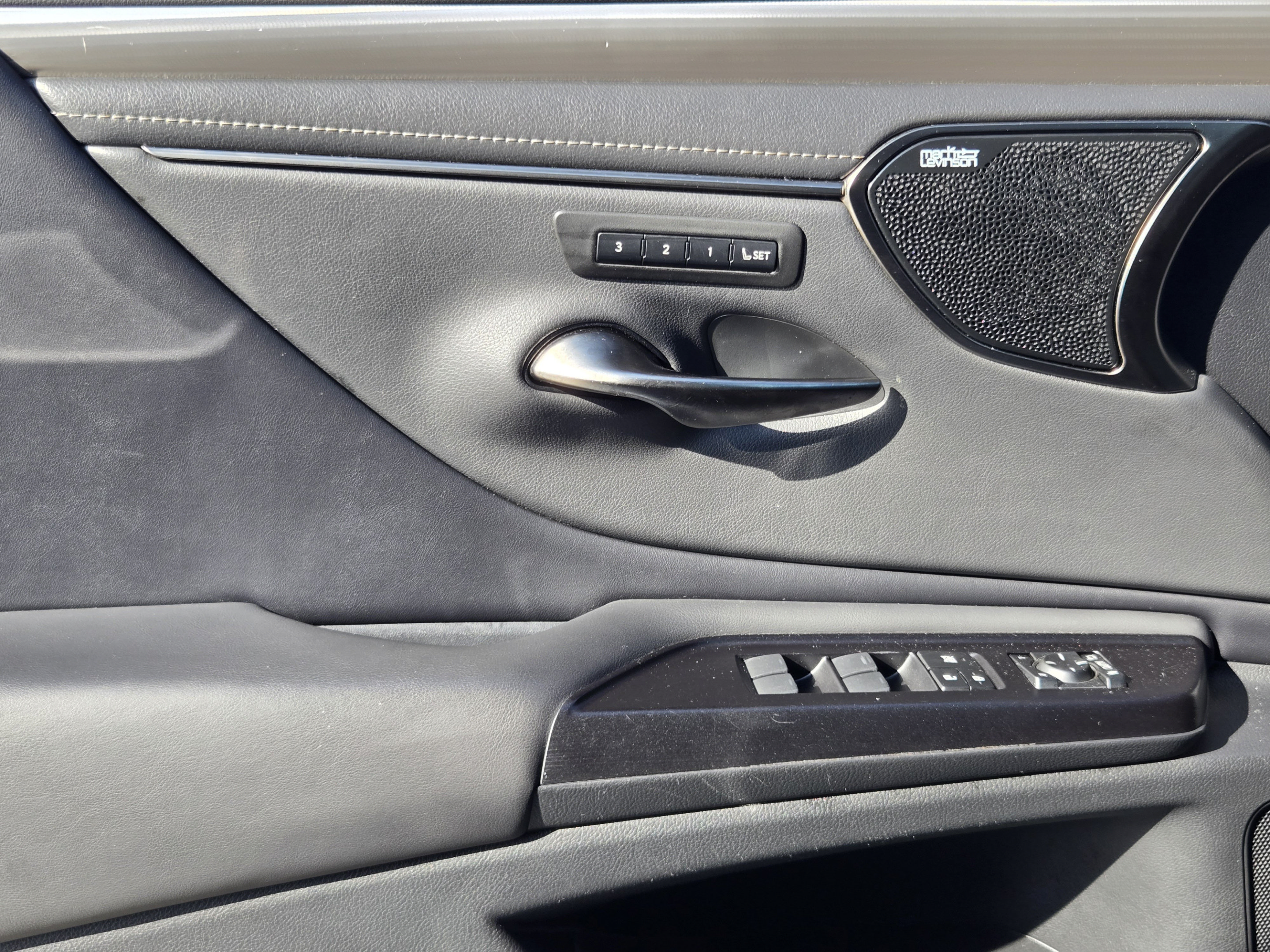 Used 2020 Lexus ES 350 F Sport w/ Accessory Package 2 FWD image 20