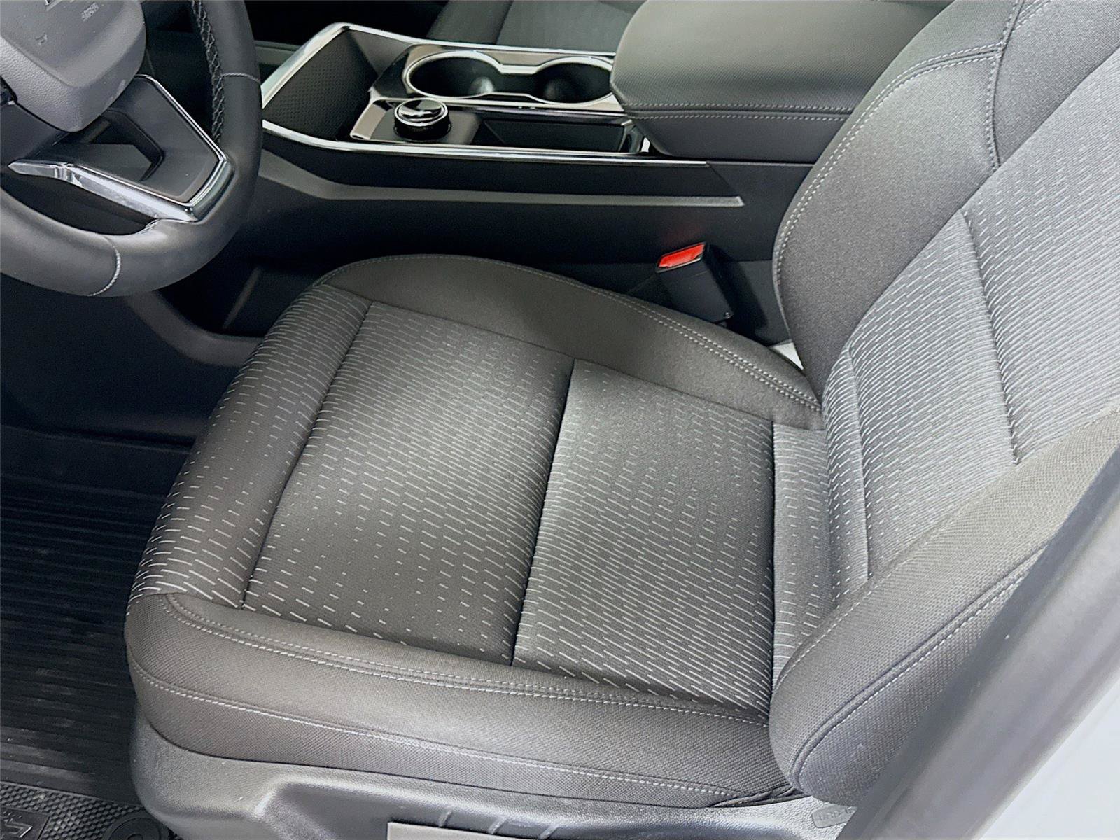 Used 2026 Chevrolet Equinox LT w/ LPO, Floor Liner Package AWD/4WD image 13