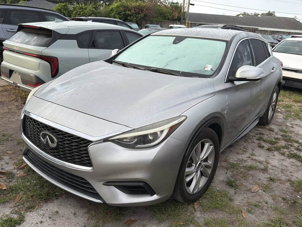 Used 2019 INFINITI QX30 FWD image 3