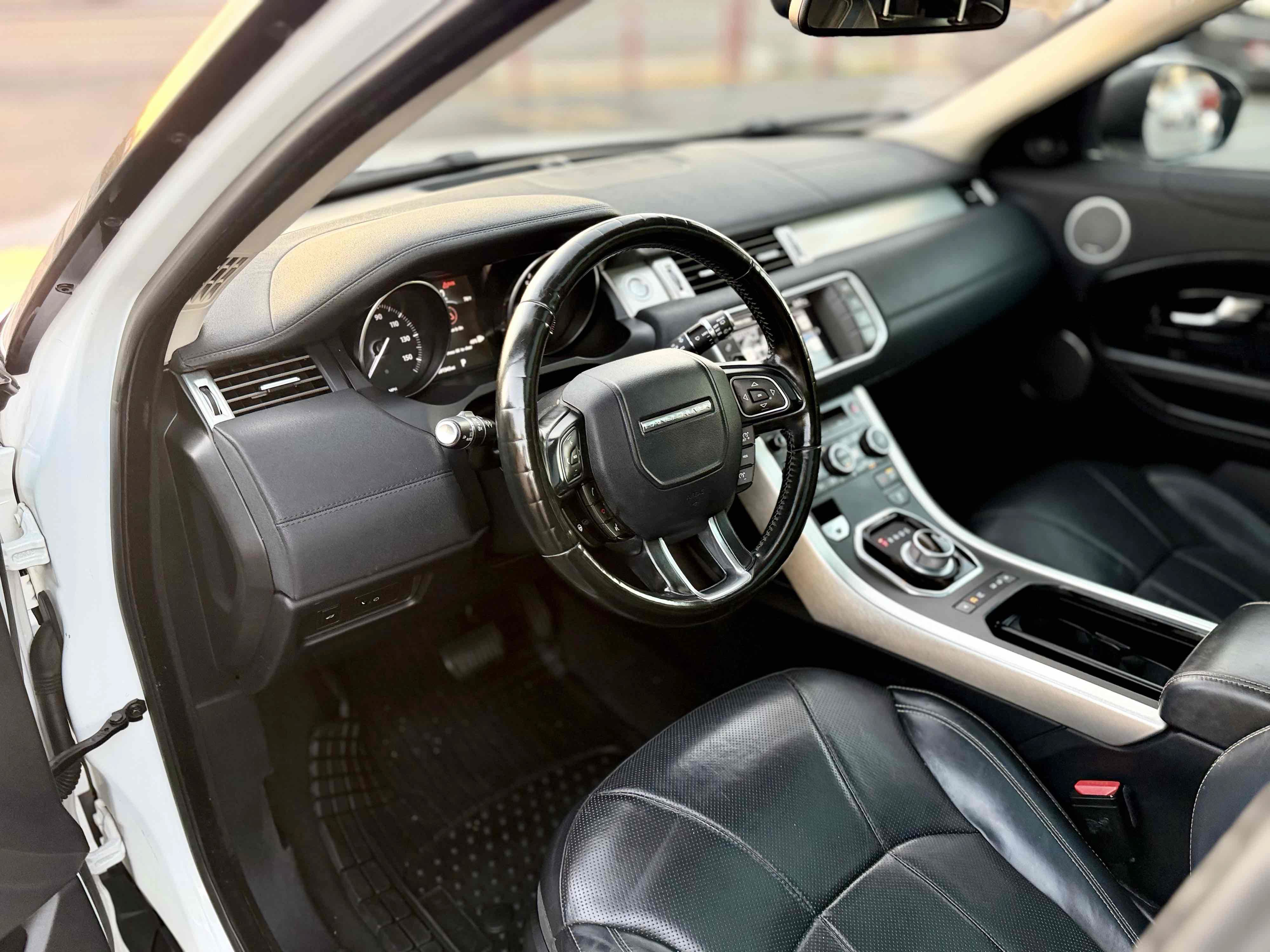 Used 2016 Land Rover Range Rover Evoque HSE AWD/4WD image 21
