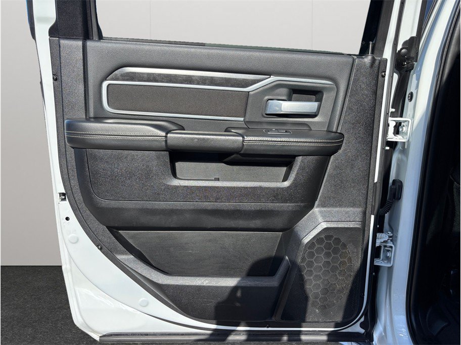 Used 2024 RAM 2500 Big Horn AWD/4WD image 33