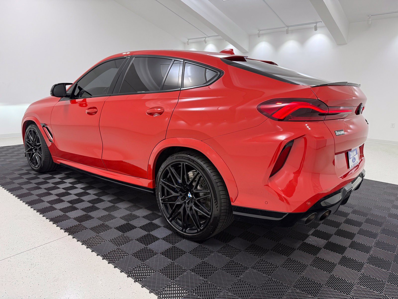 Used 2021 BMW X6 M w/ Competition Package AWD/4WD image 5