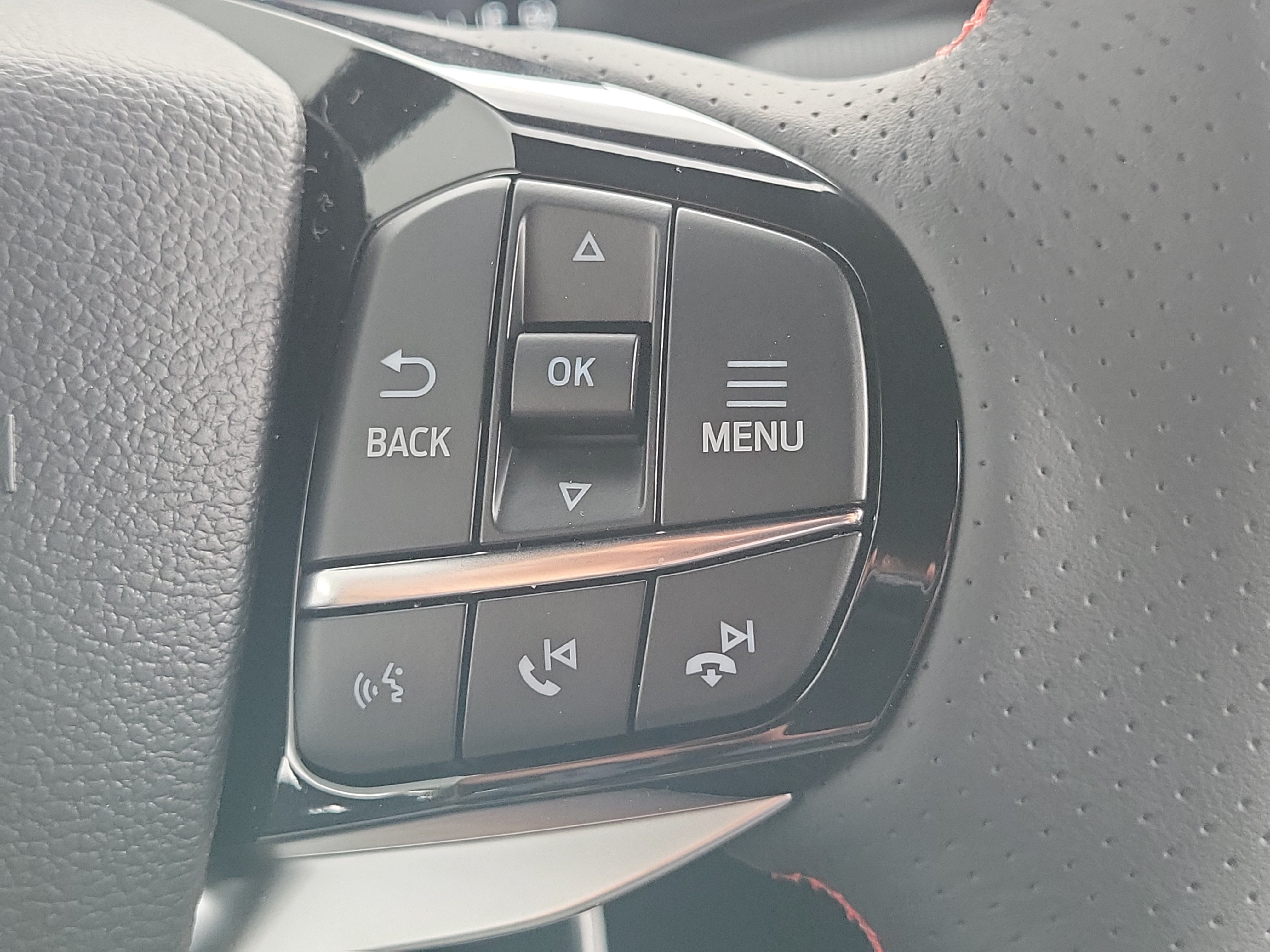 New 2027 Ford Explorer ST-Line w/ Premium Package RWD image 25