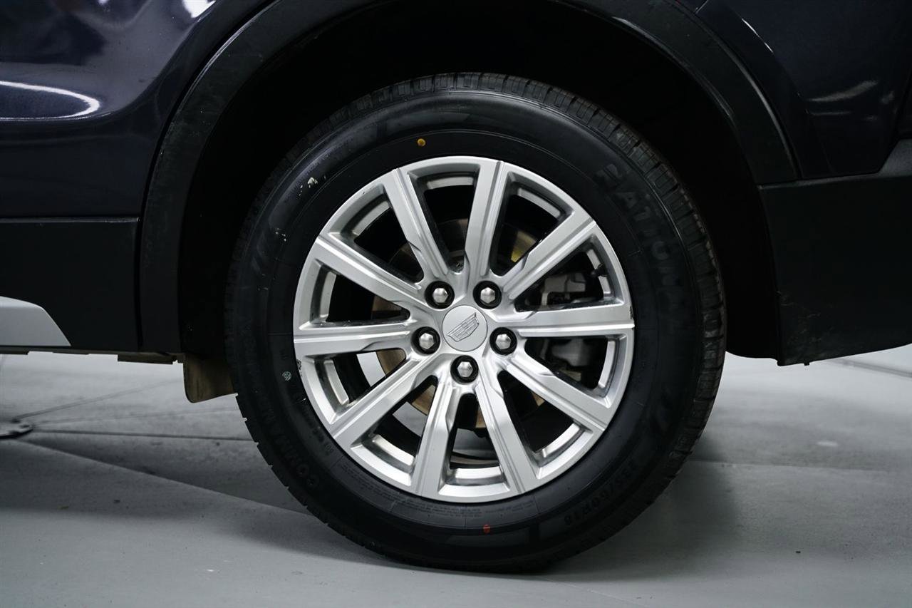 Used 2023 Cadillac XT4 Premium Luxury AWD/4WD image 7