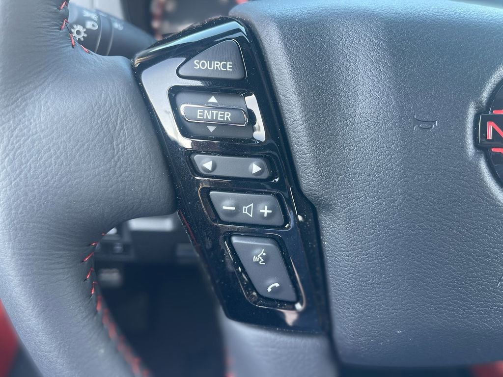 Used 2025 Nissan Frontier PRO-4X image 20