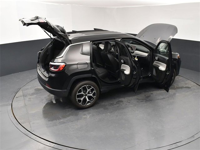 New 2026 Jeep Compass Limited w/ Mopar All Weather Package image 30