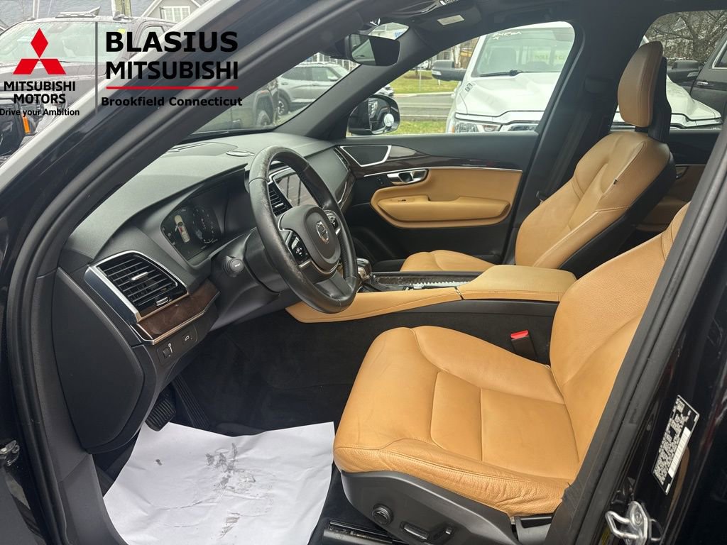 Used 2016 Volvo XC90 T6 Momentum w/ Momentum Plus Package image 31