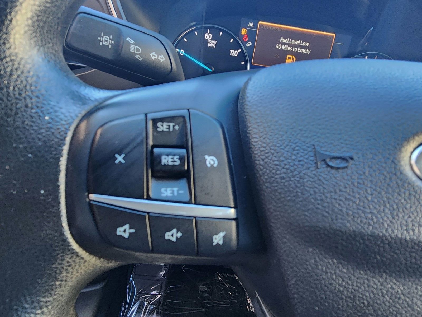 Used 2022 Ford Escape SE image 36