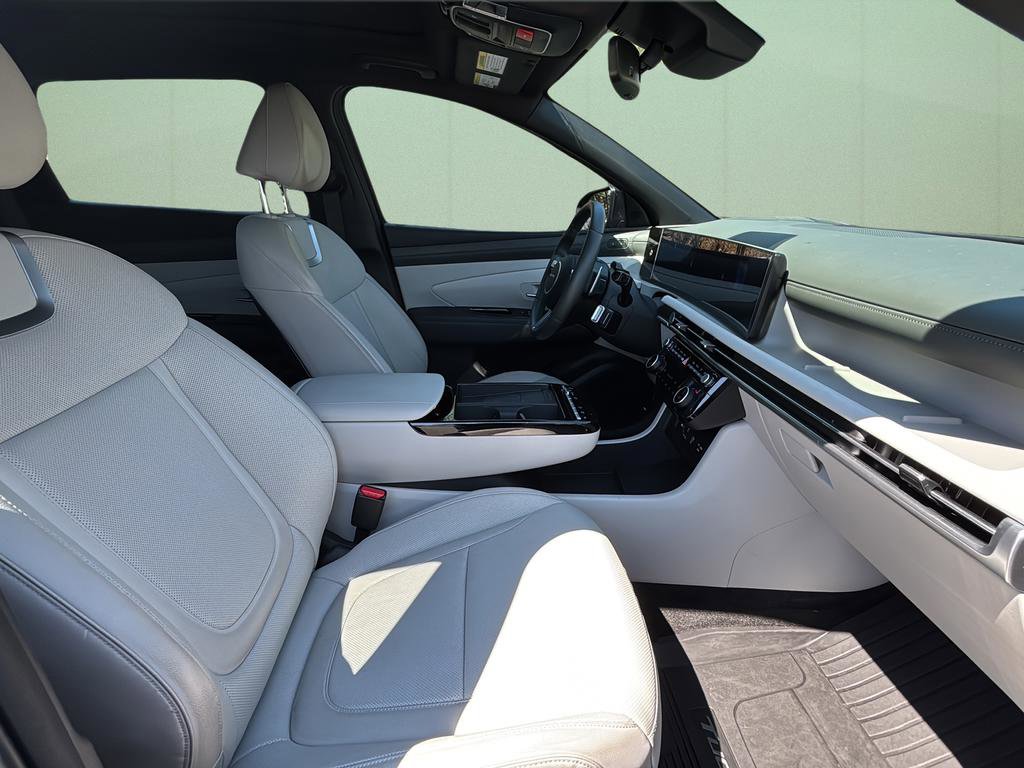 Certified 2025 Hyundai Tucson Limited image 41