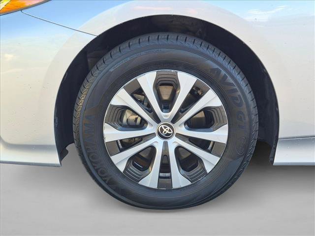 Used 2022 Toyota Prius Prime XLE FWD image 23