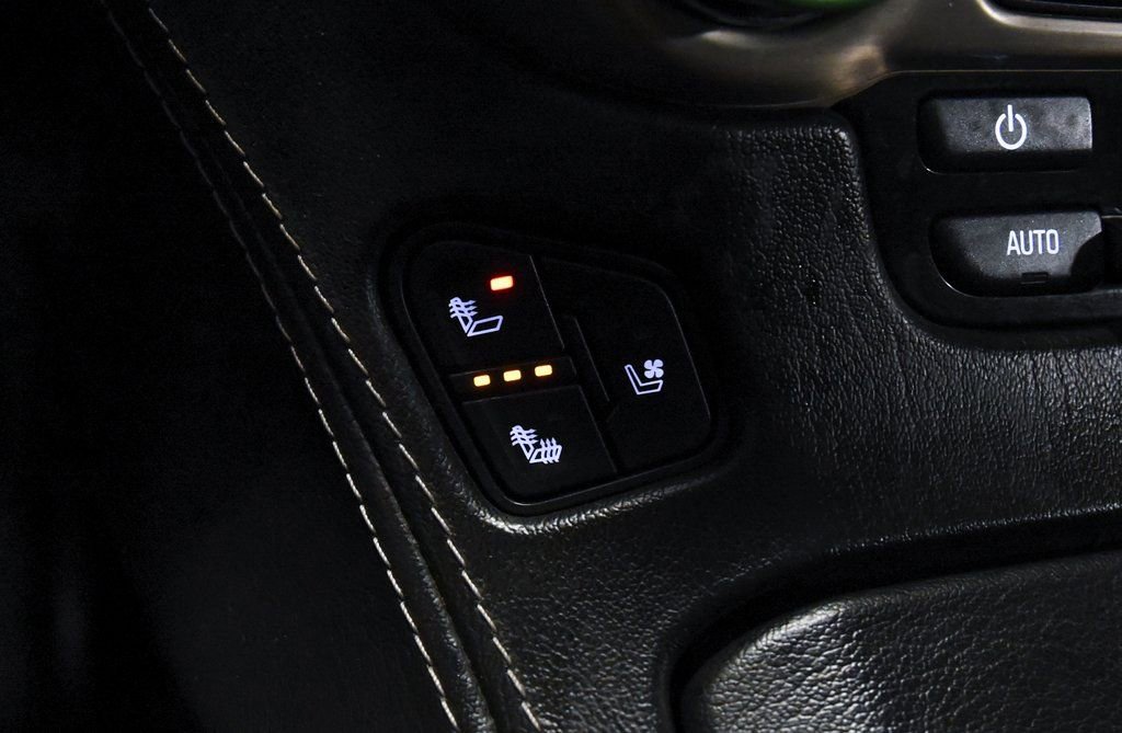 Used 2018 GMC Yukon XL Denali w/ Open Road Package image 22