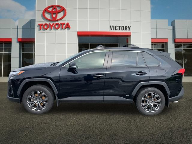 Used 2023 Toyota RAV4 XLE Premium AWD/4WD image 6