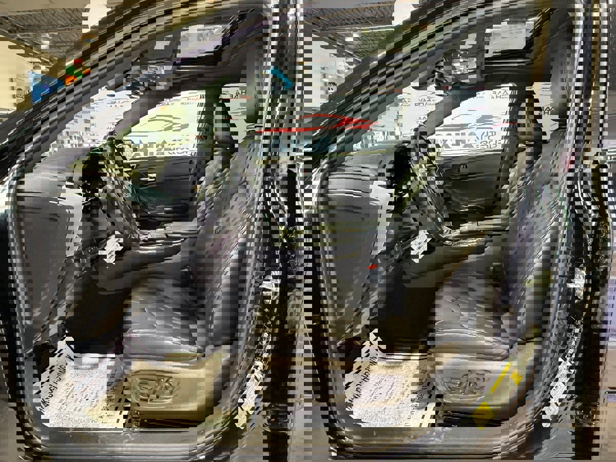 Used 2022 Toyota Avalon XLE image 24