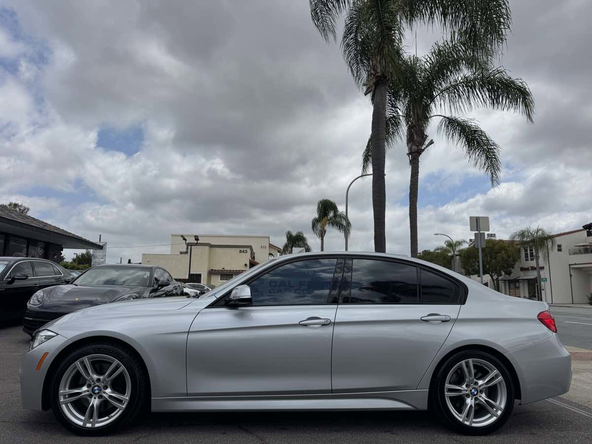 Used 2018 BMW 340i Sedan RWD image 2