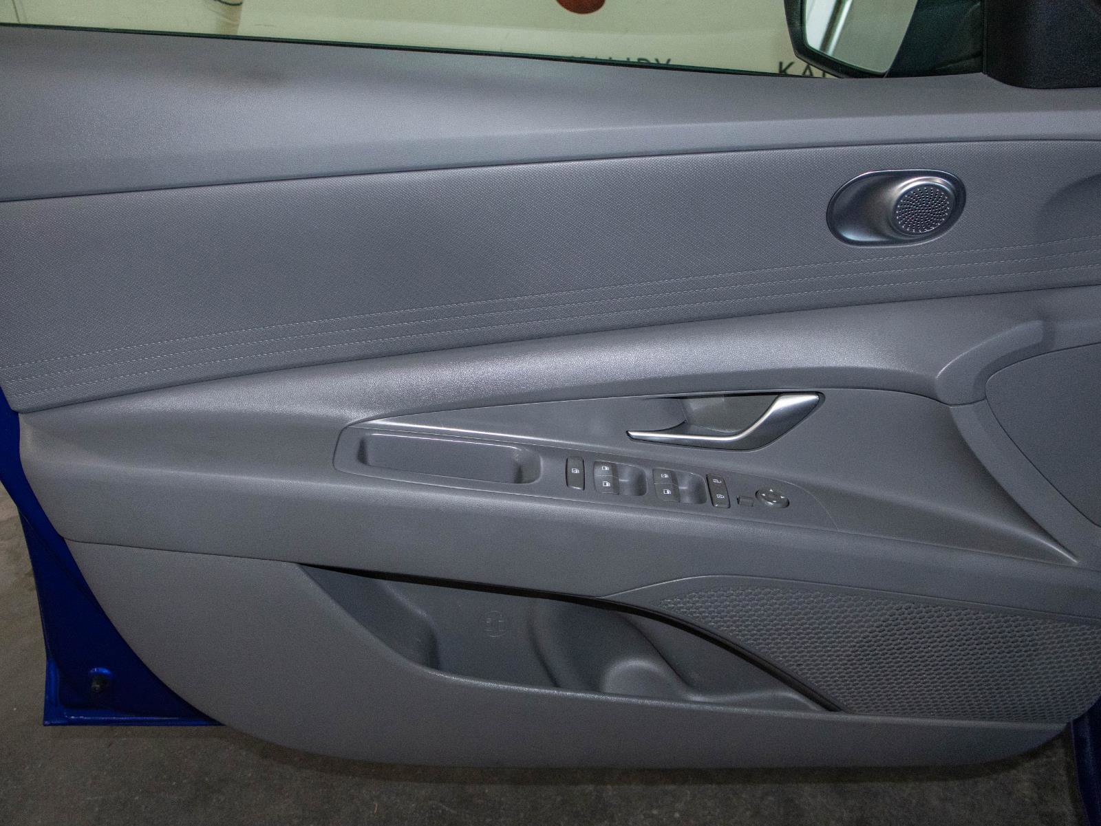 Used 2024 Hyundai Elantra SEL FWD image 11