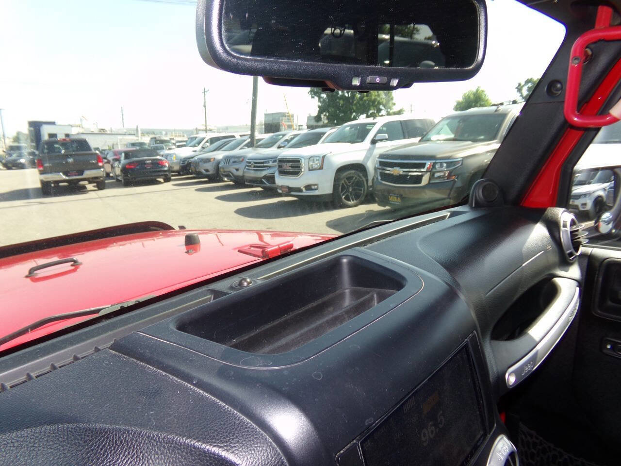 Used 2014 Jeep Wrangler Unlimited Sahara w/ Connectivity Group image 51