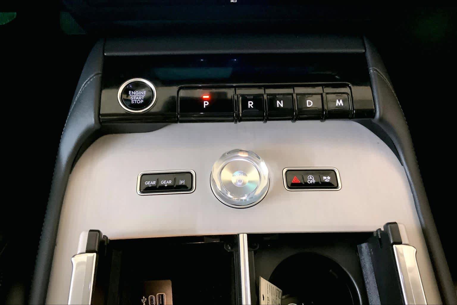 Used 2025 Lincoln Navigator Reserve image 33