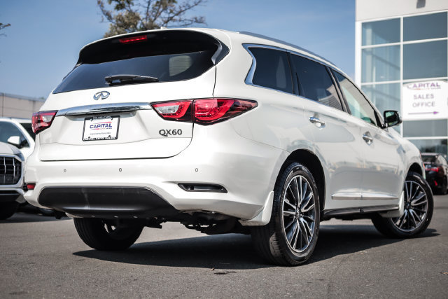 Used 2017 INFINITI QX60 Luxe w/ Deluxe Technology Package AWD/4WD image 19