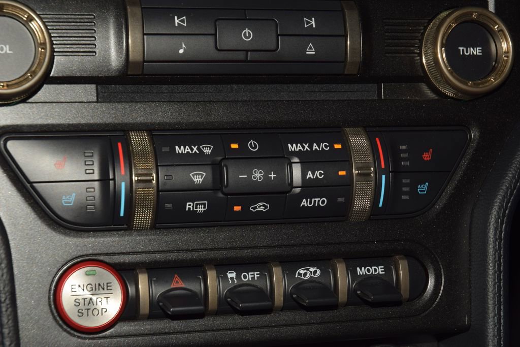 Used 2021 Ford Mustang Shelby GT500 w/ Technology Package image 29