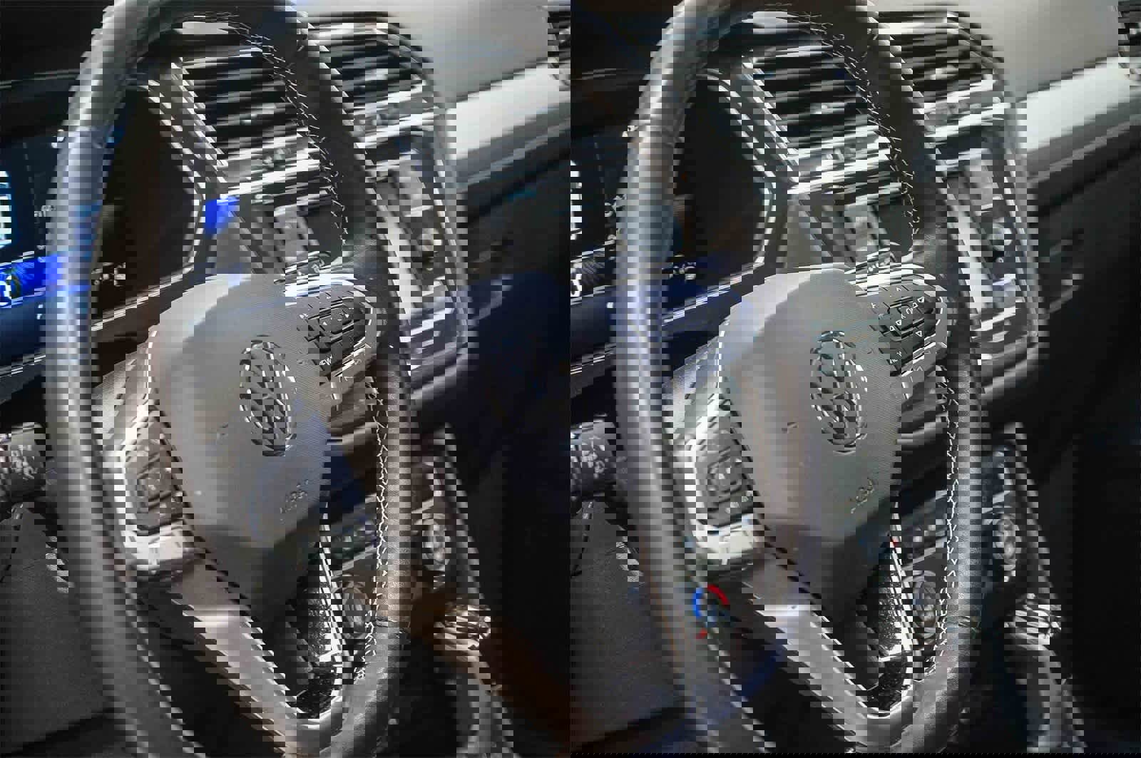 Used 2023 Volkswagen Tiguan S image 20