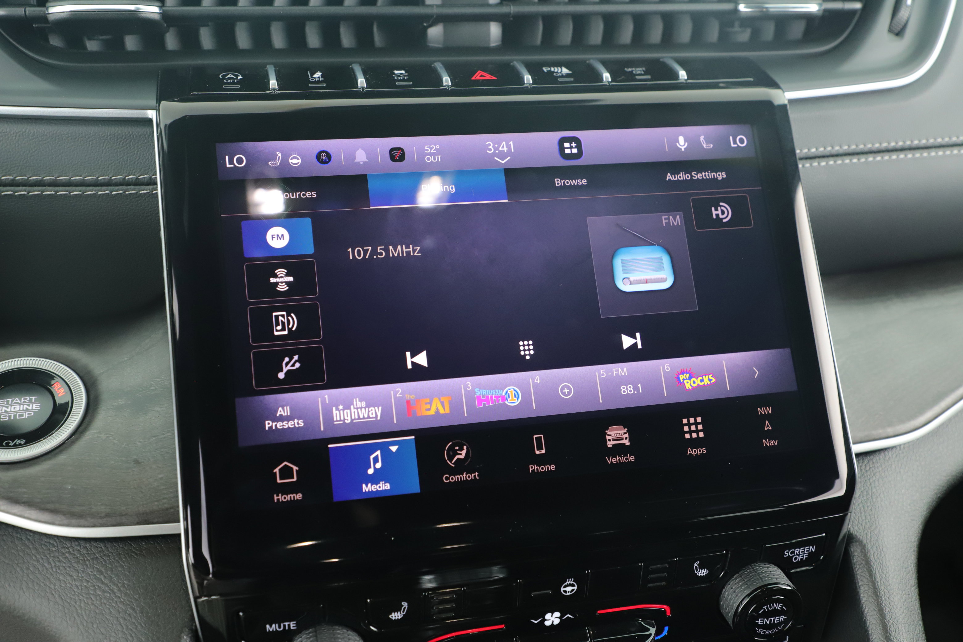 Used 2025 Jeep Grand Cherokee Limited w/ Trailer Tow Package image 17