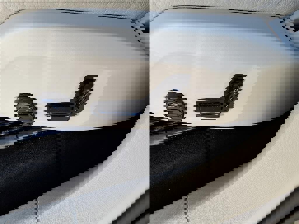 Certified 2023 Volvo XC60 B5 Plus w/ Protection Package Premier image 17