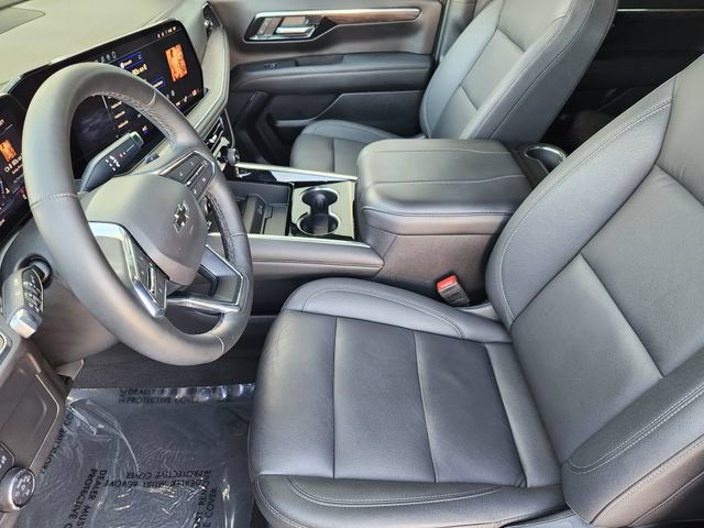 Used 2025 Chevrolet Tahoe Z71 w/ Comfort Package AWD/4WD image 4