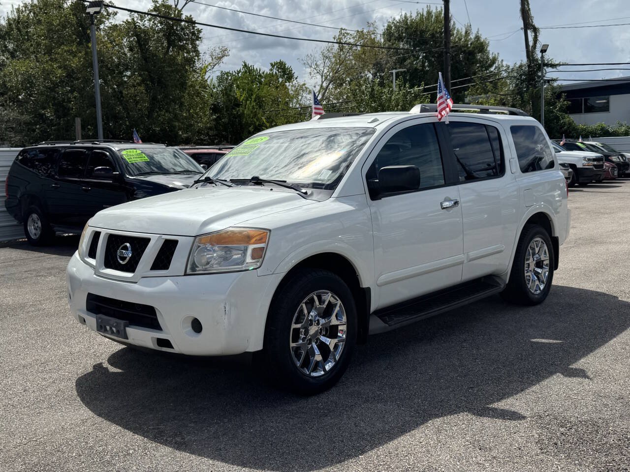 Used 2015 Nissan Armada SV RWD image 2