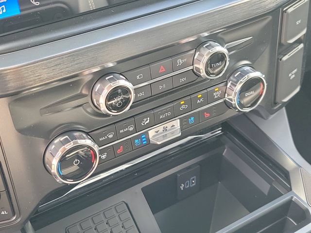 New 2026 Ford F250 Lariat w/ Black Appearance Package AWD/4WD image 15