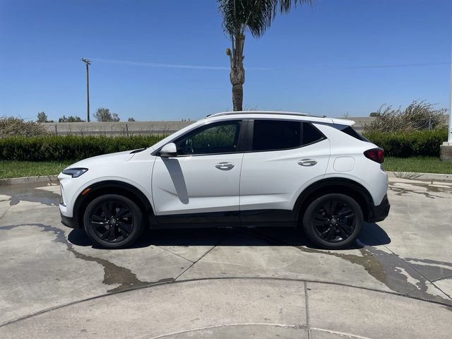 Used 2024 Buick Encore GX Sport Touring FWD image 5