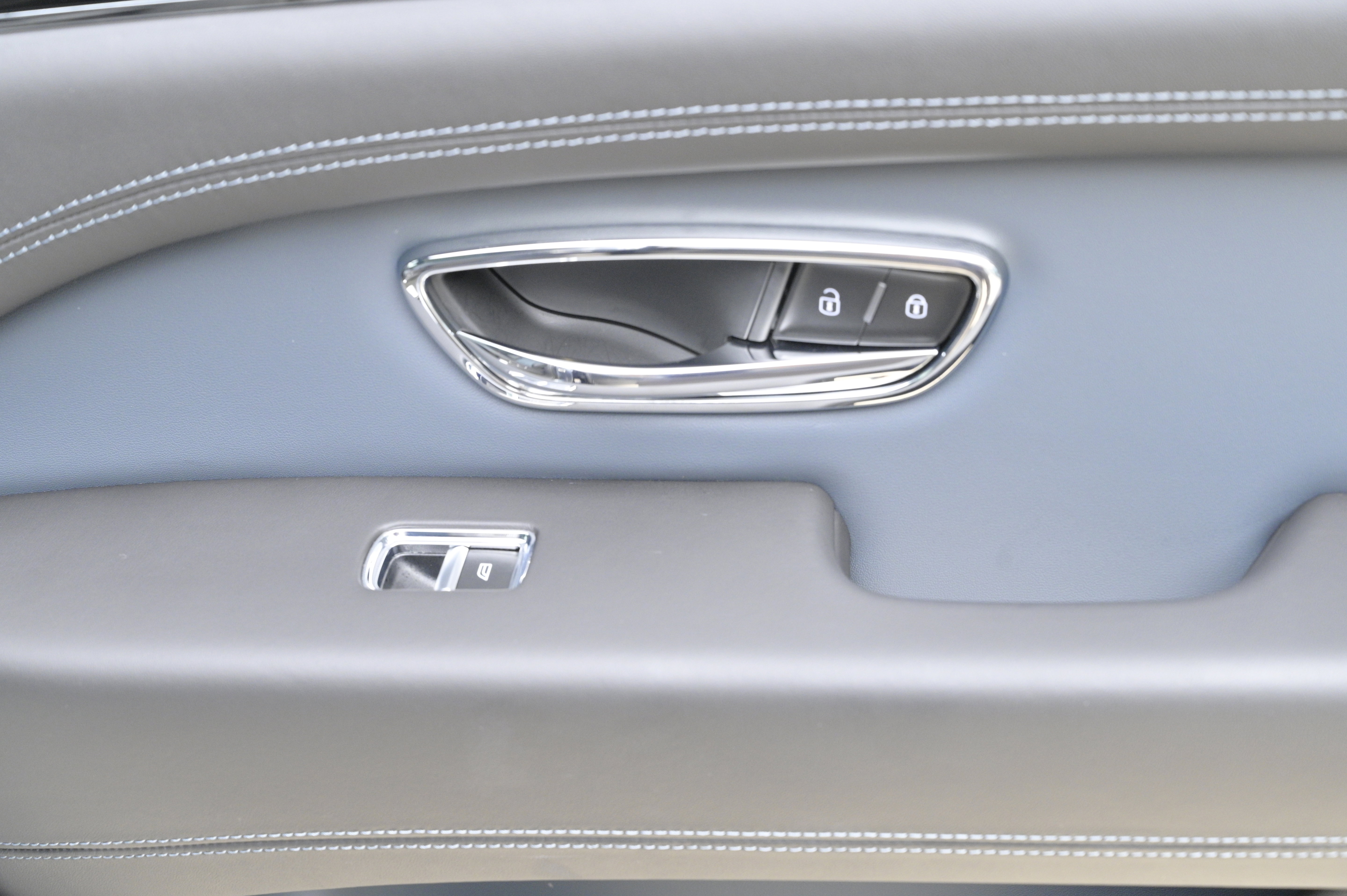 Used 2021 Bentley Bentayga AWD/4WD image 58