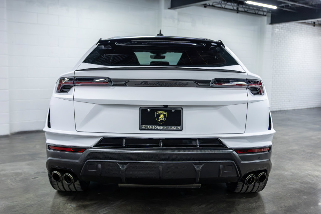Used 2023 Lamborghini Urus Performante AWD/4WD image 17