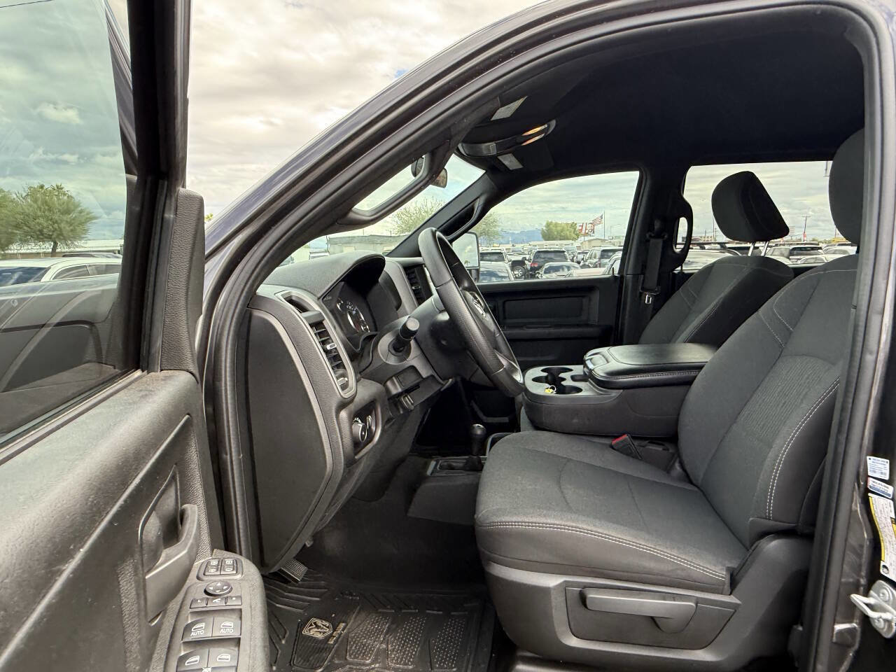 Used 2024 RAM 2500 Tradesman w/ Chrome Appearance Group image 15