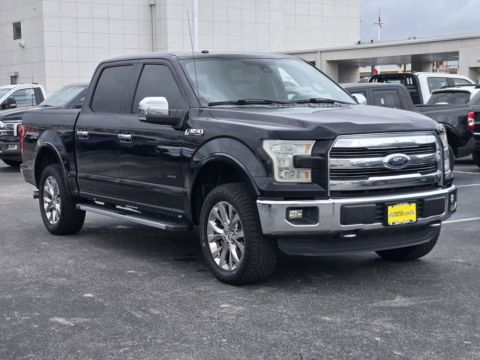 Used 2016 Ford F150 Lariat w/ Equipment Group 502A Luxury AWD/4WD image 3