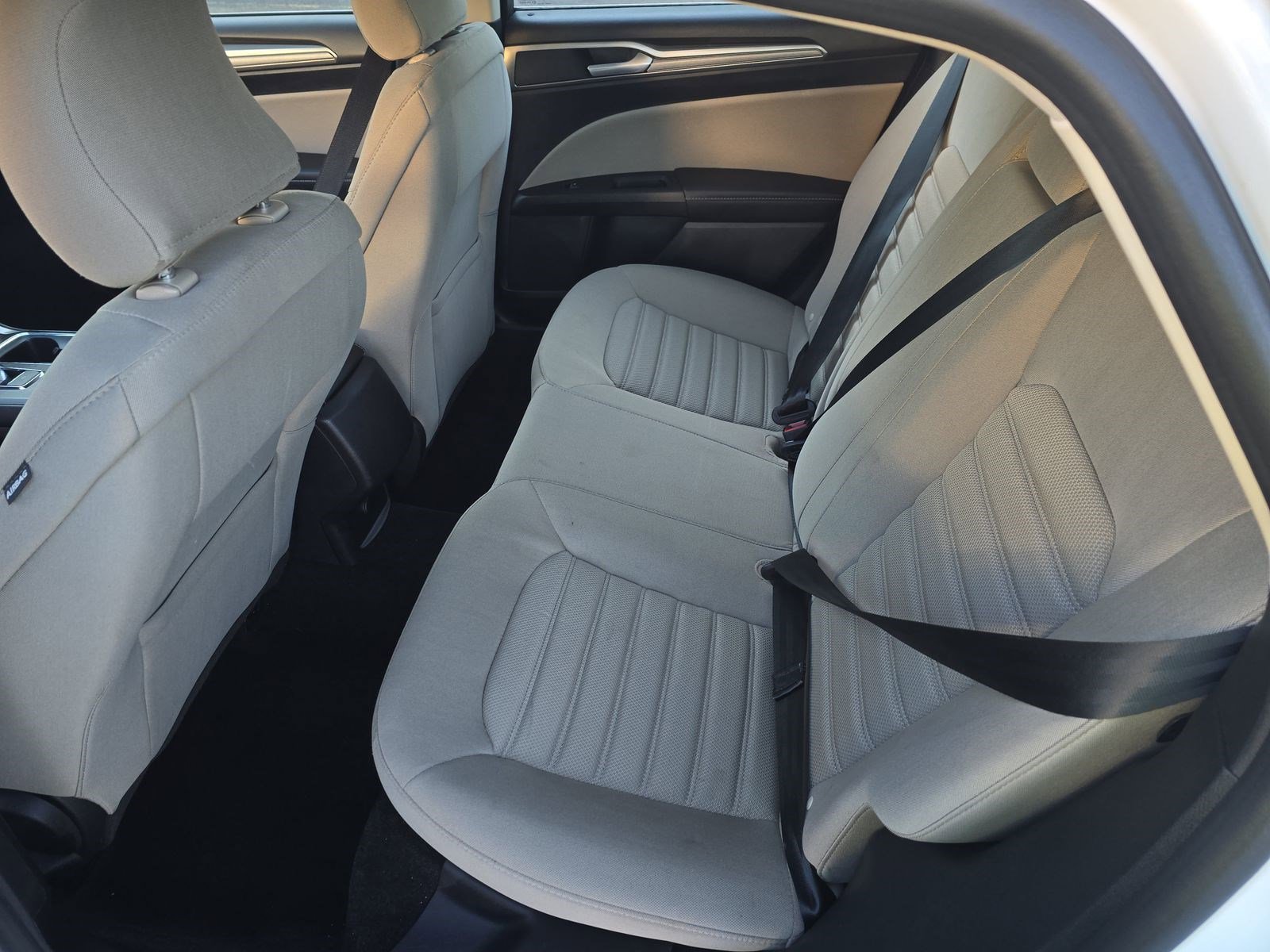 Used 2018 Ford Fusion S FWD image 11